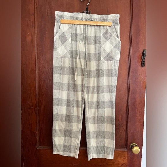 Lucky Brand Other - Lucky Brand Gray and Cream Plaid Jogger Pants